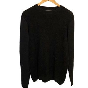 Men’s ASOS Black Pullover Sweater. Size Large.

Make An Offer.